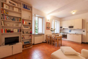 ALTIDO Warm Flat for 4, Located in Quiet Area, Genova